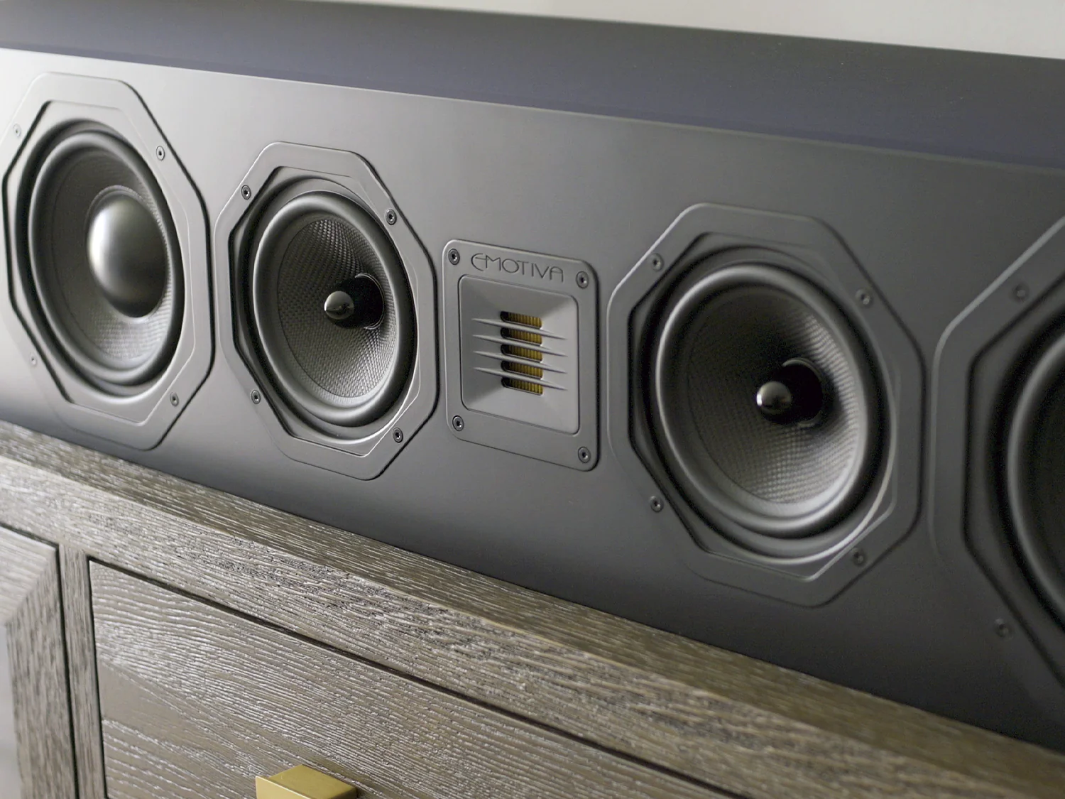 Factory Renewed Airmotiv C3+ Center Channel Loudspeaker - Image 12